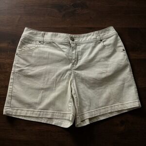 Lane Bryant Womens Size 16 Cream Denim Stretch Shorts Off-White 5-Pocket 118641